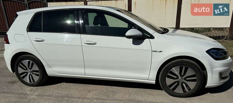 Хэтчбек Volkswagen e-Golf 2017 в Никополе