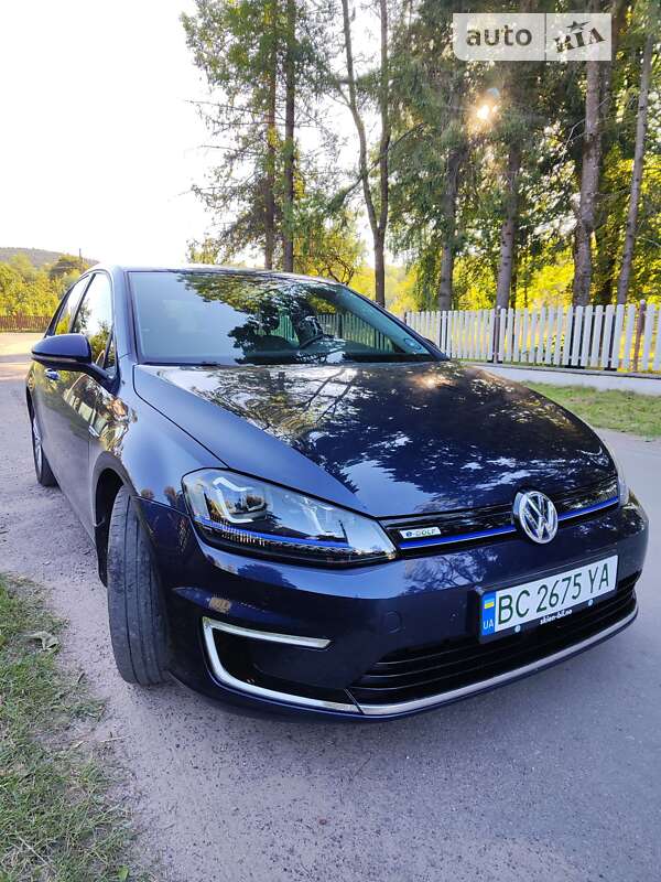 Хетчбек Volkswagen e-Golf 2015 в Дрогобичі