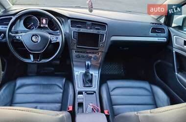 Хетчбек Volkswagen e-Golf 2016 в Луцьку