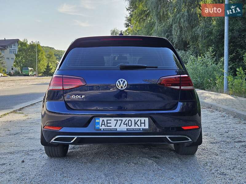 Хетчбек Volkswagen e-Golf 2017 в Дніпрі