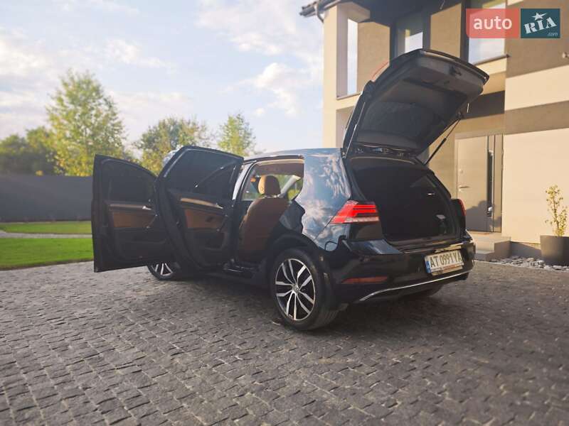 Хетчбек Volkswagen e-Golf 2019 в Івано-Франківську