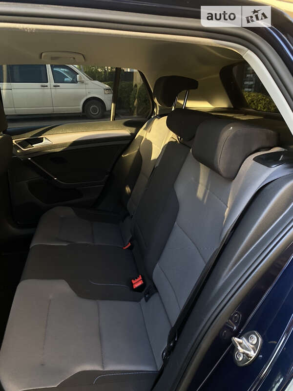 Хэтчбек Volkswagen e-Golf 2014 в Баранинцах фото 8 Хэтчбек Volkswagen e-Golf 2014 в Баранинцах