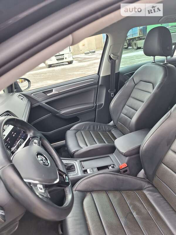 Хетчбек Volkswagen e-Golf 2019 в Миколаєві