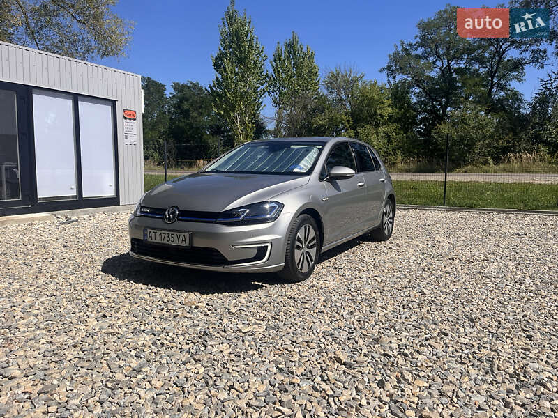 Хэтчбек Volkswagen e-Golf 2018 в Калуше