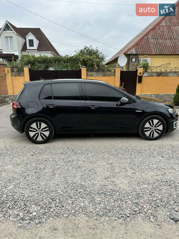 Хэтчбек Volkswagen e-Golf 2015 в Кропивницком