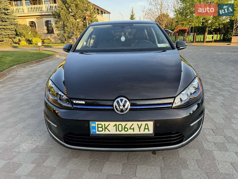 Хэтчбек Volkswagen e-Golf 2017 в Сарнах