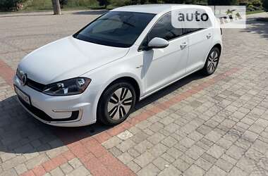 Хетчбек Volkswagen e-Golf 2016 в Львові