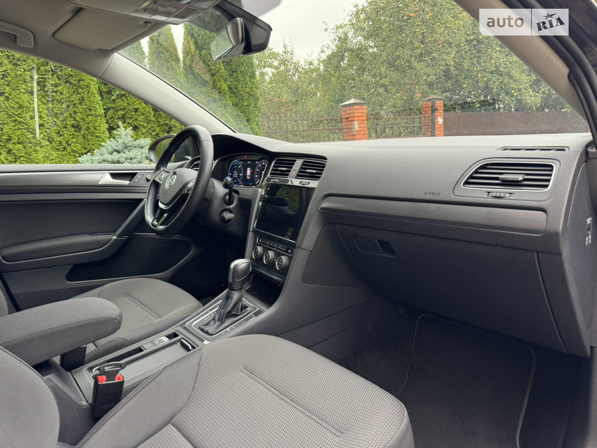 2020 Volkswagen Golf - мініатюра 40