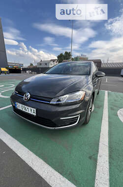 Хэтчбек Volkswagen e-Golf 2017 в Киеве