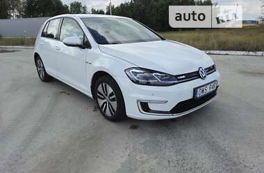 Хэтчбек Volkswagen e-Golf 2018 в Киеве