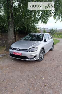 Хетчбек Volkswagen e-Golf 2015 в Рівному