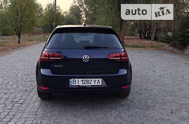 Хэтчбек Volkswagen e-Golf 2015 в Полтаве