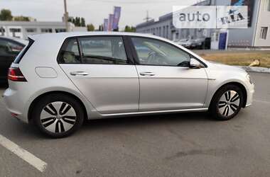 Хэтчбек Volkswagen e-Golf 2015 в Киеве