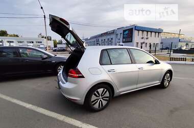 Хэтчбек Volkswagen e-Golf 2015 в Киеве