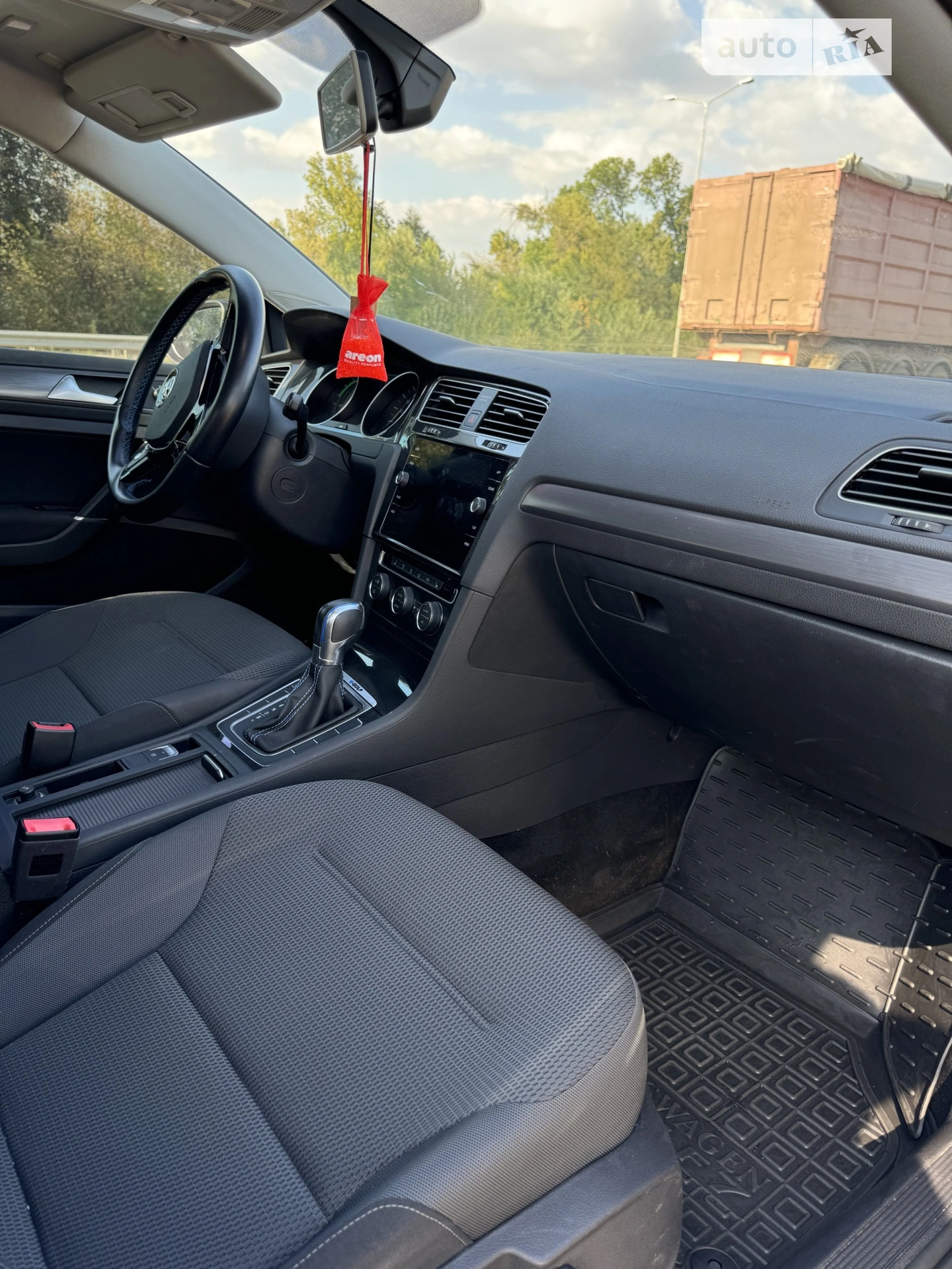 2019 Volkswagen Golf - мініатюра 16
