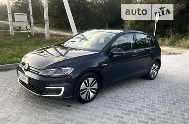 Хэтчбек Volkswagen e-Golf 2019 в Львове