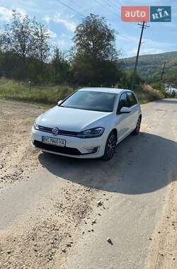 Хэтчбек Volkswagen e-Golf 2020 в 
