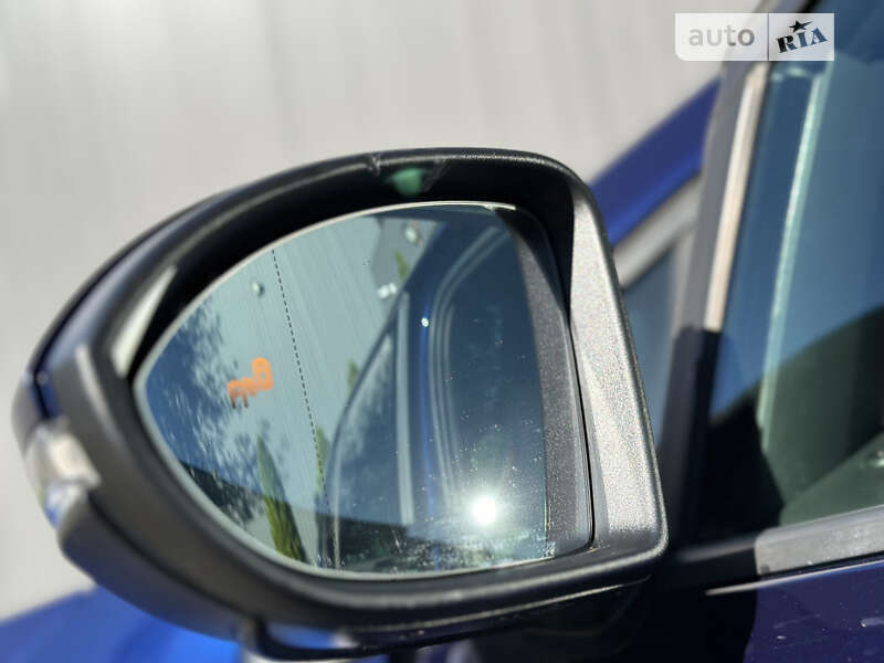 Хетчбек Volkswagen e-Golf 2017 в Києві