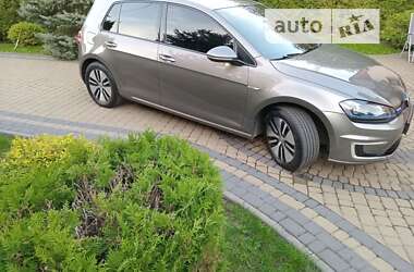 Хэтчбек Volkswagen e-Golf 2015 в Львове