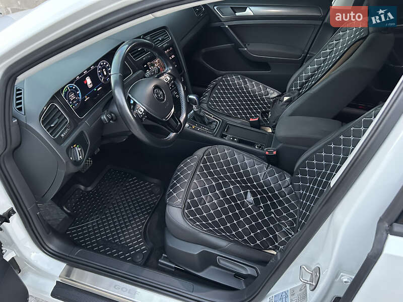Хетчбек Volkswagen e-Golf 2018 в Кривому Розі