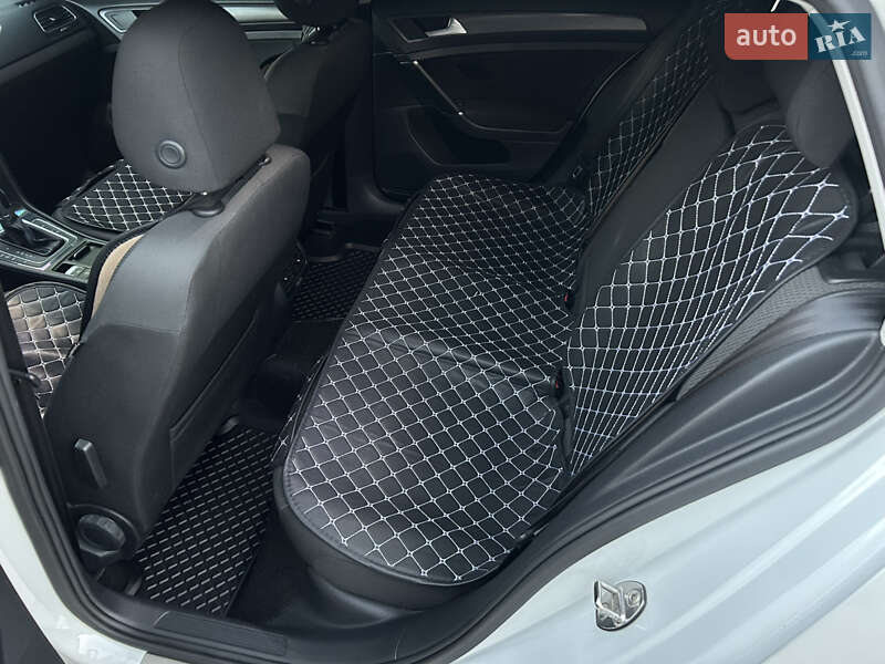 Хетчбек Volkswagen e-Golf 2018 в Кривому Розі