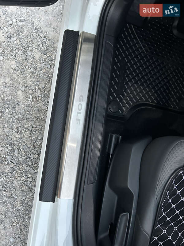 Хетчбек Volkswagen e-Golf 2018 в Кривому Розі