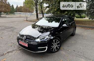 Хэтчбек Volkswagen e-Golf 2017 в Коростышеве