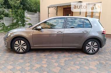 Хэтчбек Volkswagen e-Golf 2016 в Ровно