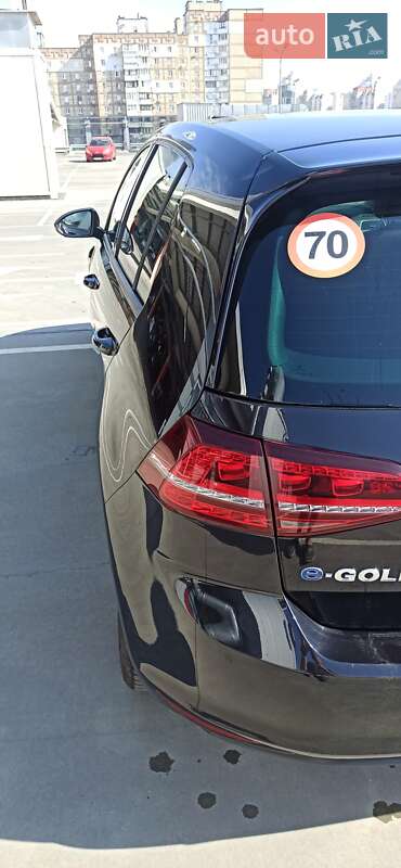 Хэтчбек Volkswagen e-Golf 2014 в Киеве