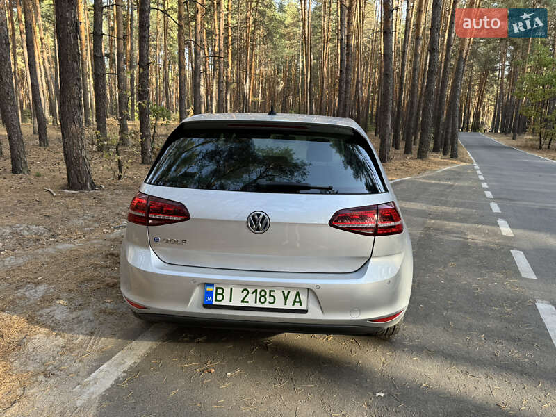 Хетчбек Volkswagen e-Golf 2016 в Полтаві