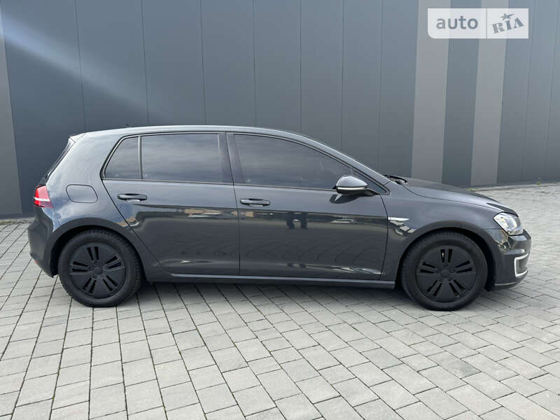Хэтчбек Volkswagen e-Golf 2015 в Хмельницком
