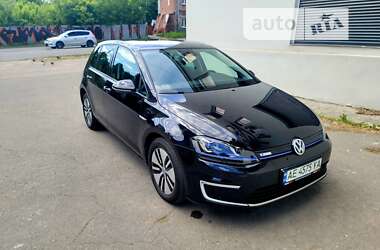 Хетчбек Volkswagen e-Golf 2014 в Дніпрі