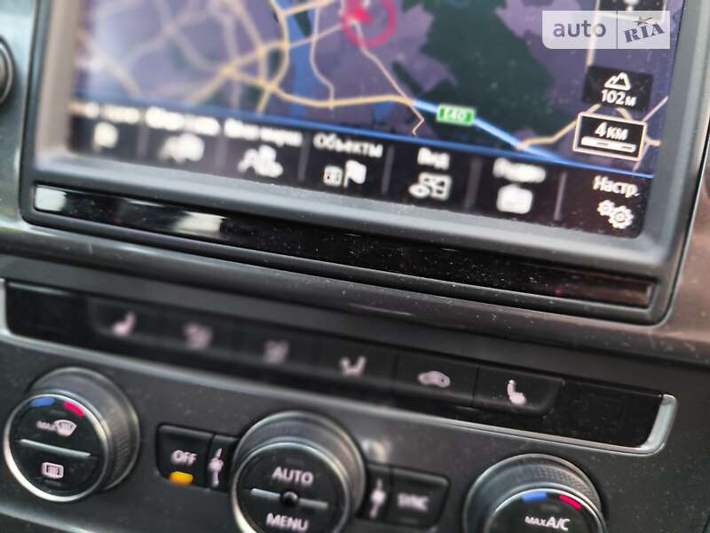 Хетчбек Volkswagen e-Golf 2015 в Києві