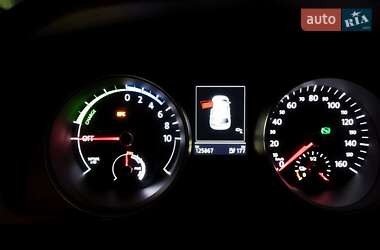 Хэтчбек Volkswagen e-Golf 2015 в 