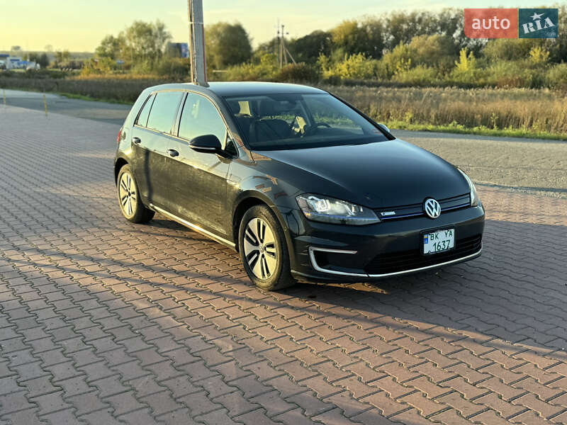Хэтчбек Volkswagen e-Golf 2016 в Ровно