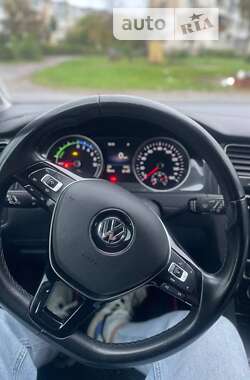 Хетчбек Volkswagen e-Golf 2019 в Трускавці