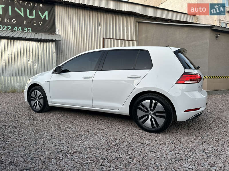 Хетчбек Volkswagen e-Golf 2018 в Києві