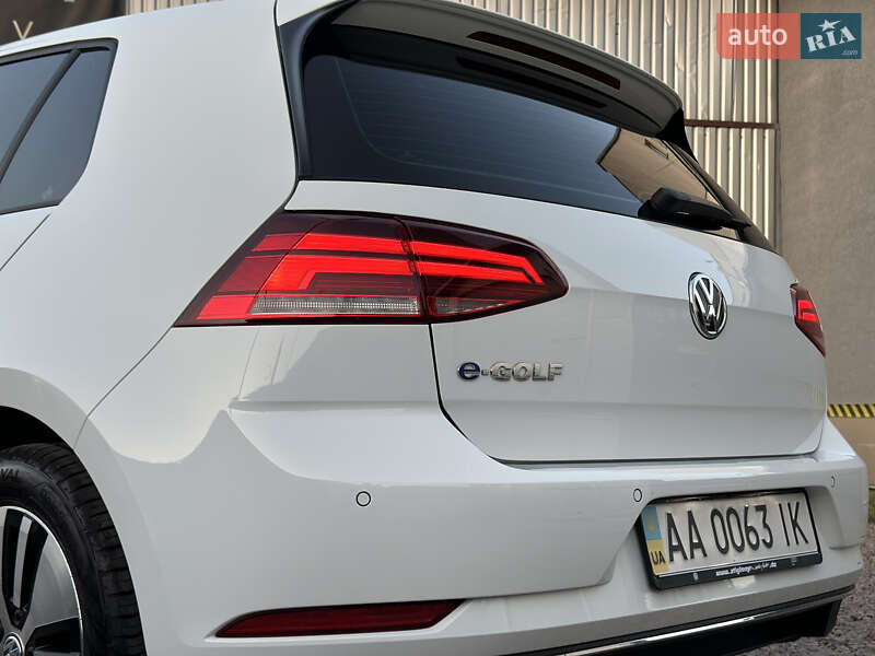 Хетчбек Volkswagen e-Golf 2018 в Києві
