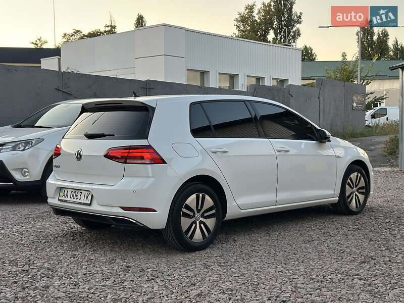 Хетчбек Volkswagen e-Golf 2018 в Києві