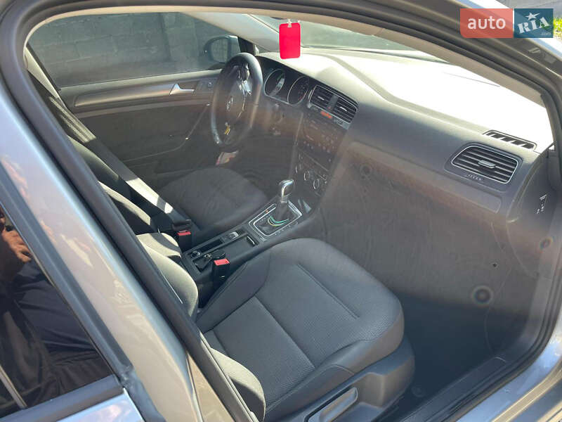 Хетчбек Volkswagen e-Golf 2018 в Тячеві