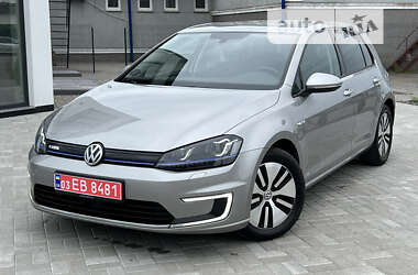 Хетчбек Volkswagen e-Golf 2015 в Вараші