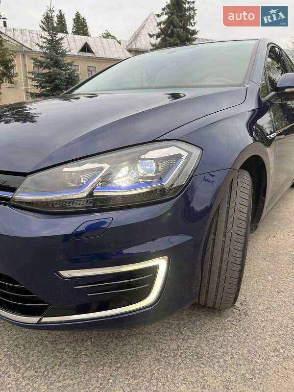 Хетчбек Volkswagen e-Golf 2020 в Івано-Франківську