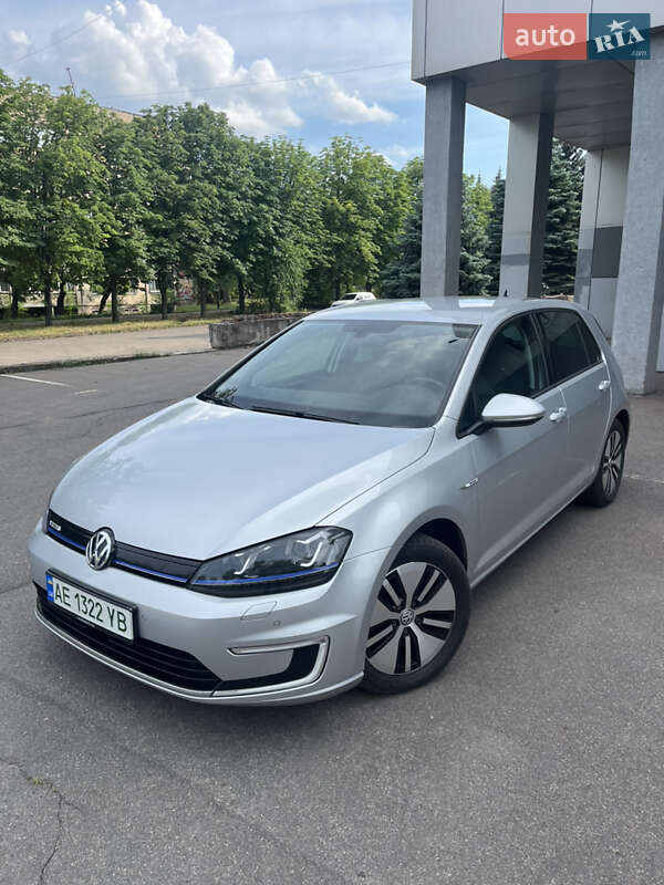 Хэтчбек Volkswagen e-Golf 2016 в Кривом Роге