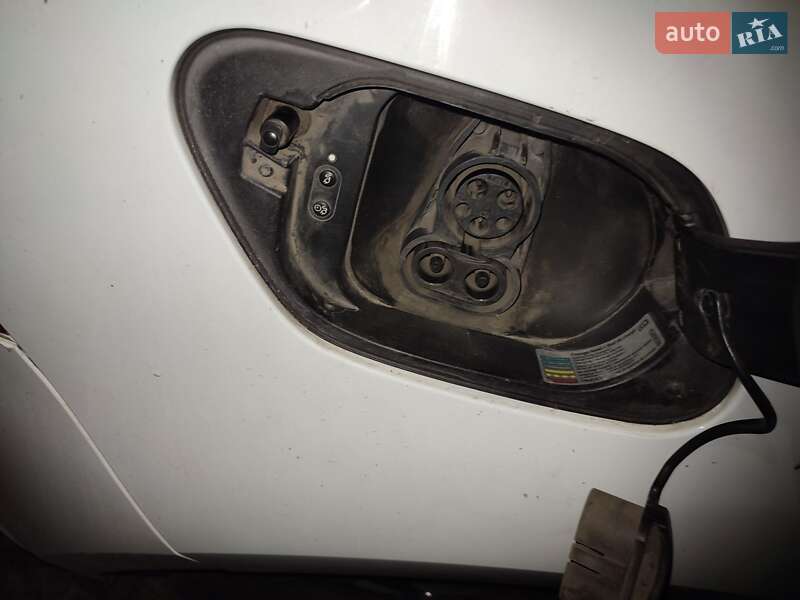 Хэтчбек Volkswagen e-Golf 2015 в Бахмаче