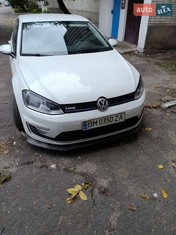 Volkswagen e-Golf 2016