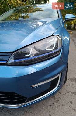 Хетчбек Volkswagen e-Golf 2016 в Рівному