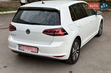 Хетчбек Volkswagen e-Golf 2015 в Рівному