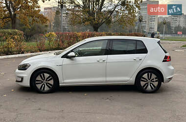 Хетчбек Volkswagen e-Golf 2015 в Рівному