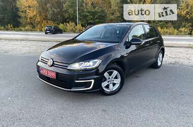 Хетчбек Volkswagen e-Golf 2017 в Дніпрі