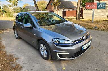 Хетчбек Volkswagen e-Golf 2015 в Полтаві